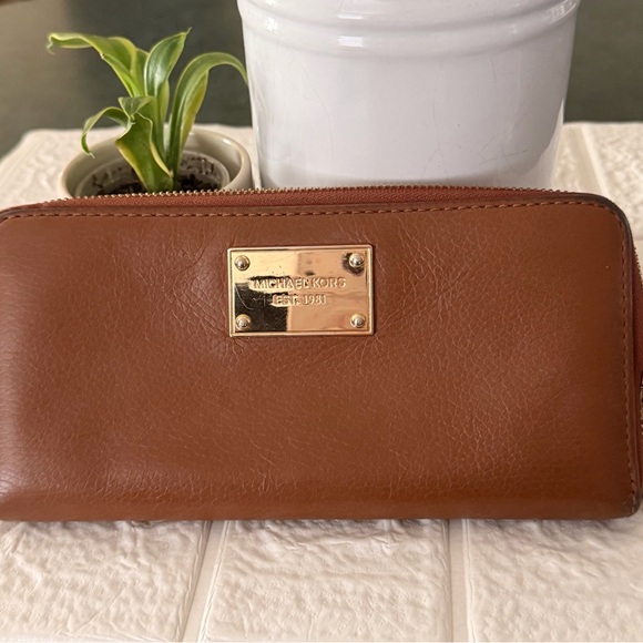 Michael Kors Tan Leather Clutch - Picture 3 of 12
